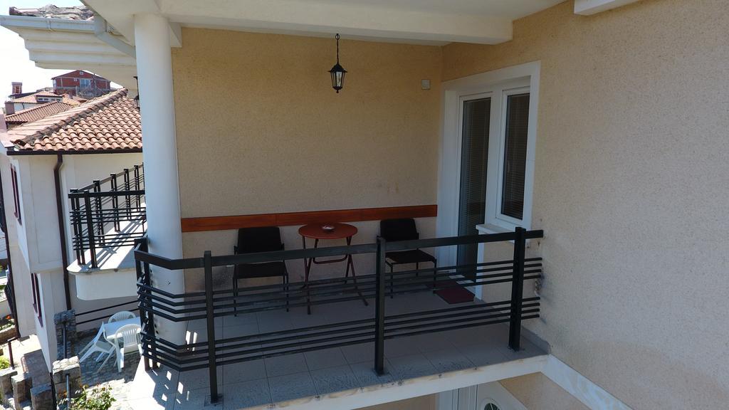 Apartment And Studio Damjan Ohrid Esterno foto