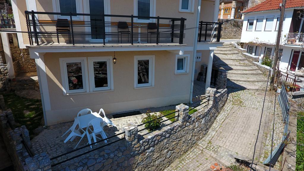 Apartment And Studio Damjan Ohrid Esterno foto