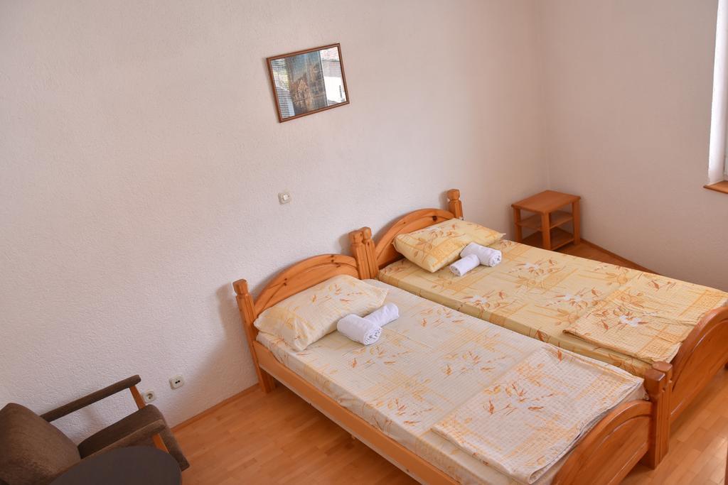 Apartment And Studio Damjan Ohrid Esterno foto