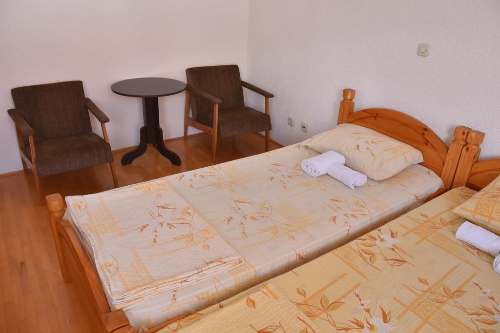 Apartment And Studio Damjan Ohrid Esterno foto
