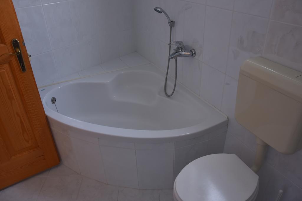 Apartment And Studio Damjan Ohrid Esterno foto